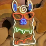 Neon Alpaga